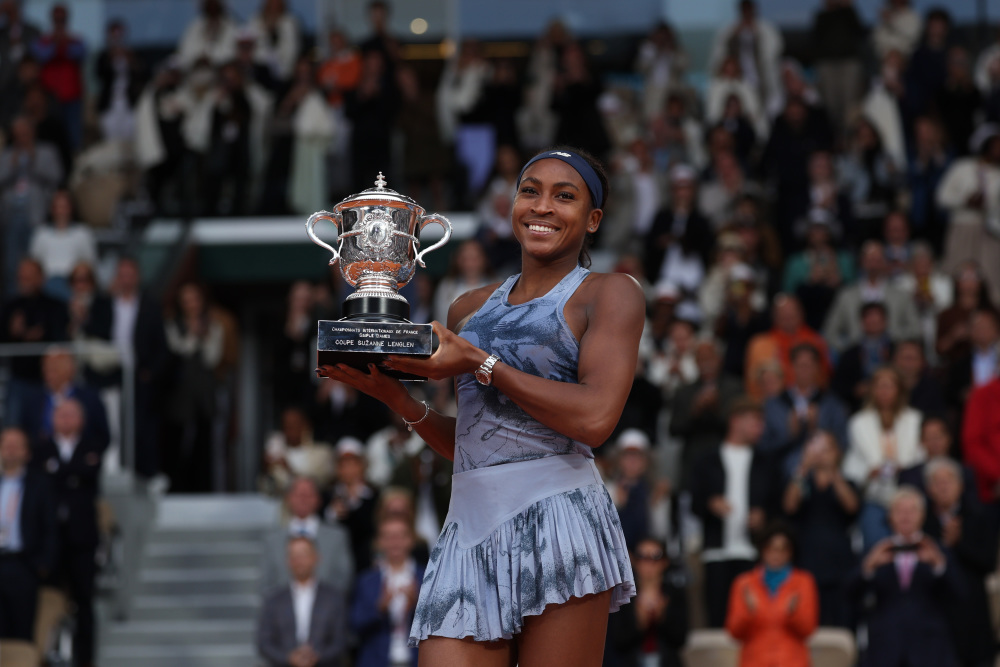 也是中国足 也是中国足